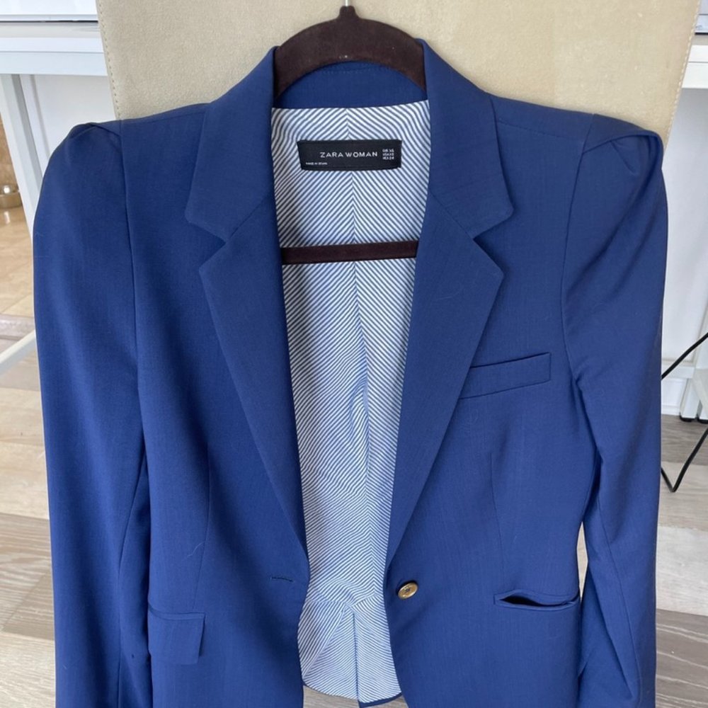 Tailored women blazer size 0 in perfect shape